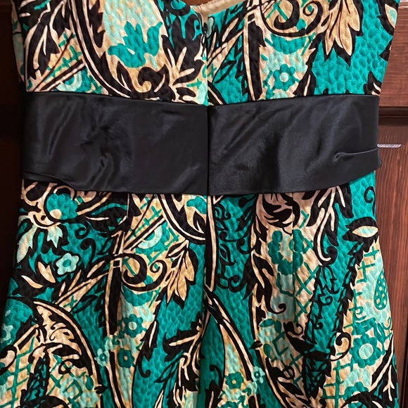 Dress - Picture 4 of 4